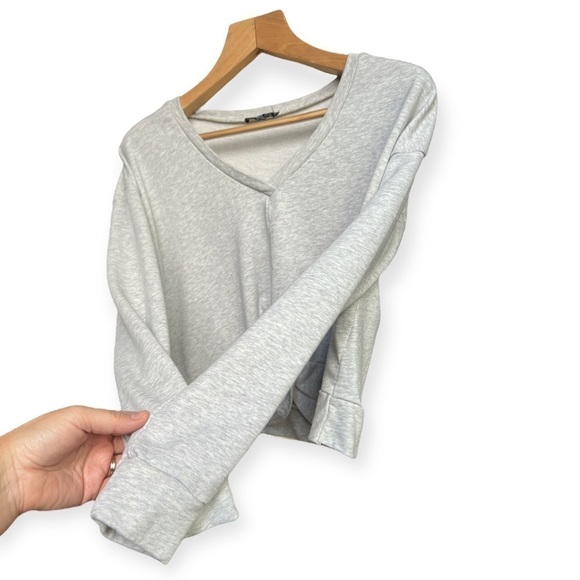 Adeline Women’s Cropped Grey Sweatshirt, Large - Picture 3 of 7